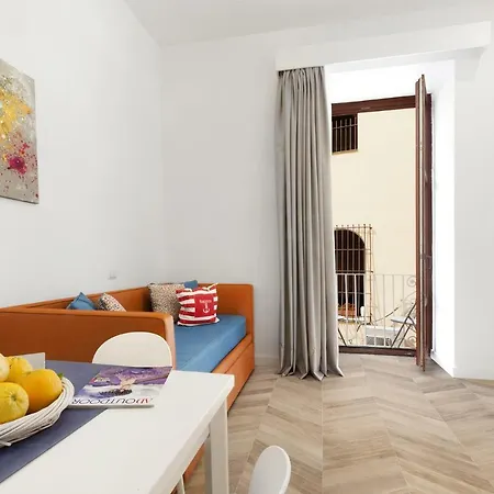 - Casa 80 Apartment